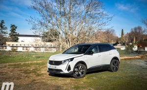 Prueba Peugeot 3008 Hybrid4 y 5008 Puretech 180, la renovación del estrellato