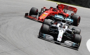 ¿Se arrepiente Ferrari de no haber fichado a Hamilton?: «Leclerc puede desafiarlo»