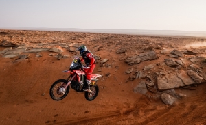 Benavides y Cornejo acercan el Dakar a Honda tras la baja de Price