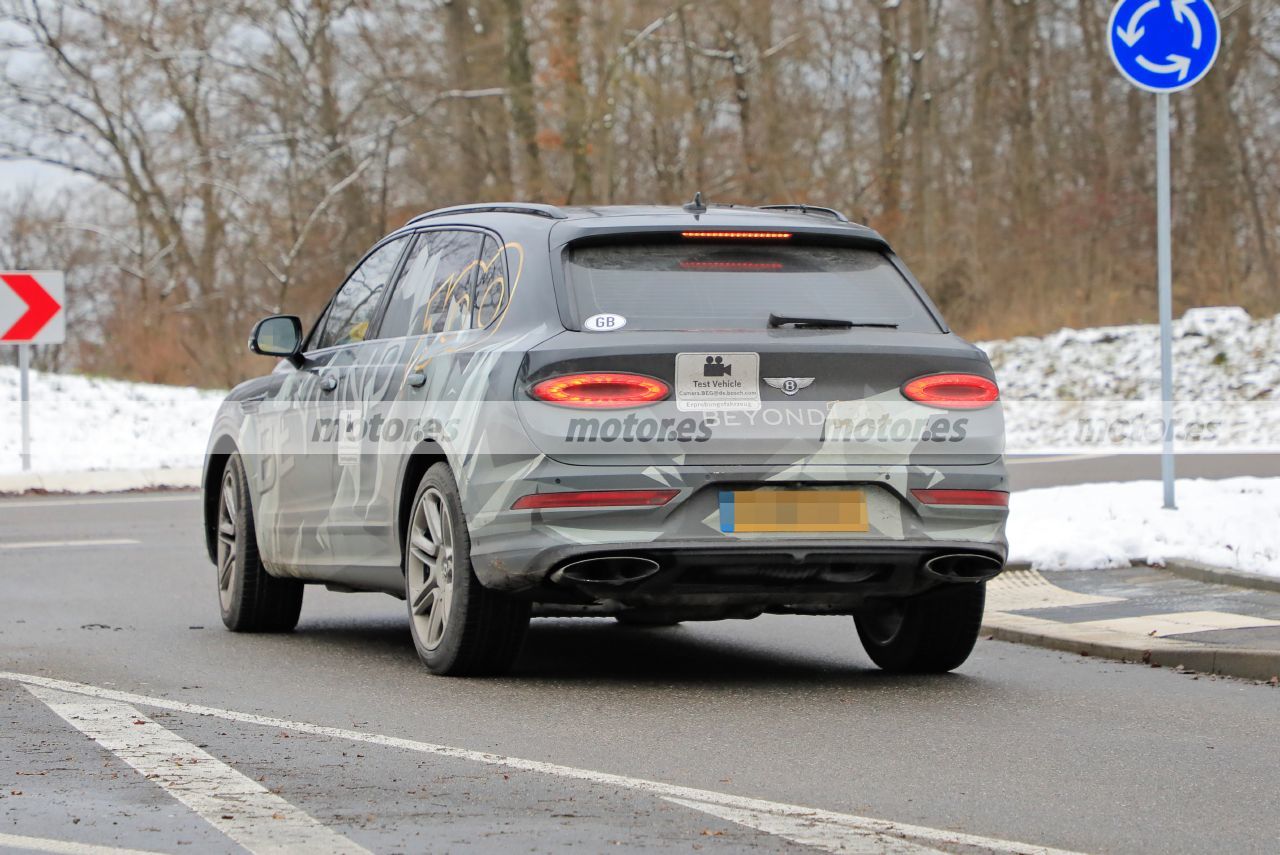 Foto espía Bentley Bentayga LWB 2022 - exterior