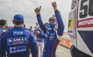 Dmitry Sotnikov logra un nuevo 'Touareg' para la vitrinas de KAMAZ