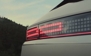 Nuevo adelanto del IONIQ 5, esta vez un teaser de las avanzadas luces traseras