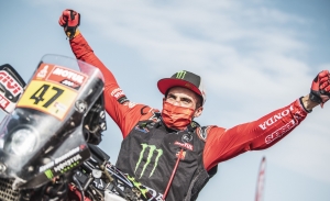 Kevin Benavides, ganador del Dakar, acaba contrato con Honda y no se cierra puertas