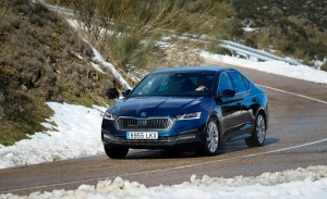 Probamos el Skoda Octavia iV, y catamos el Octavia RS iV, enchufado y deportivo