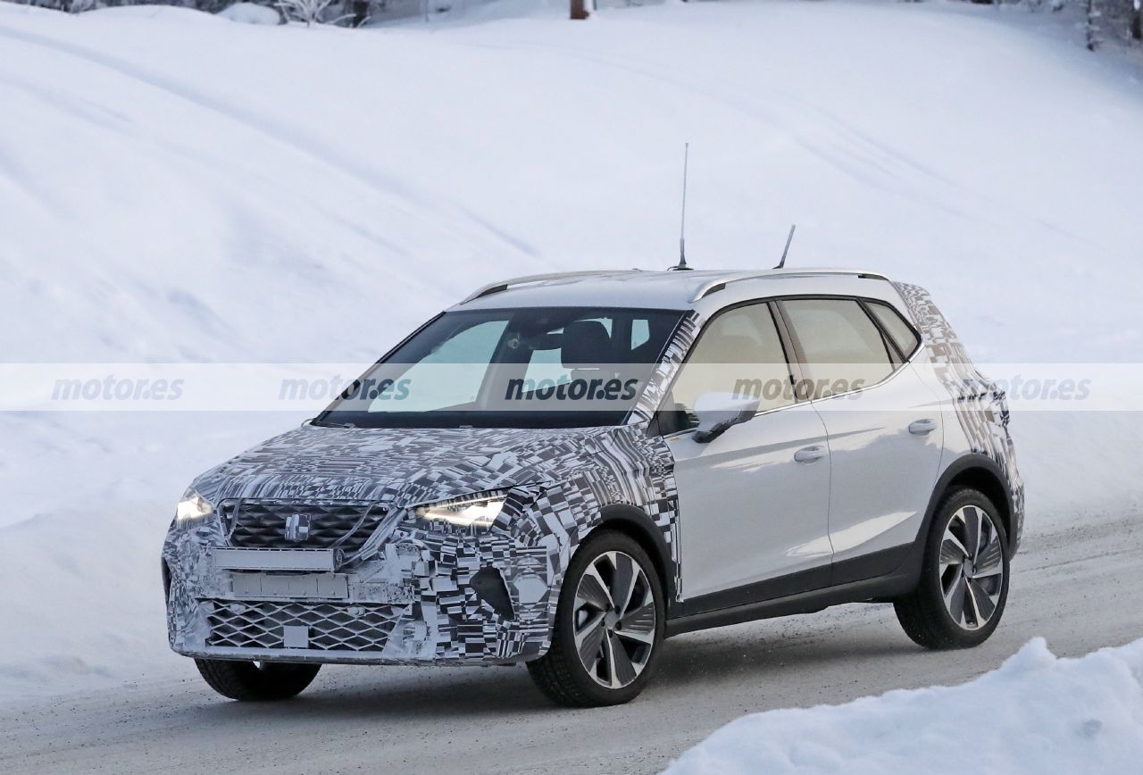 Foto espía SEAT Arona Facelift 2021 - exterior