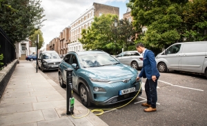 Shell quiere adquirir ubitricity, la red de recarga de vehículos eléctricos más importante del Reino Unido