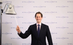 STELLANTIS se estrena con subidas en las bolsas de París y Milán