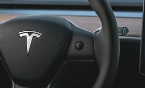 Tesla aumenta su red de concesionarios europea, ¿se pica con Volkswagen?