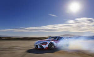 Toyota presenta el Supra de «derrapaje autónomo» sin piloto, hace drift por sí solo