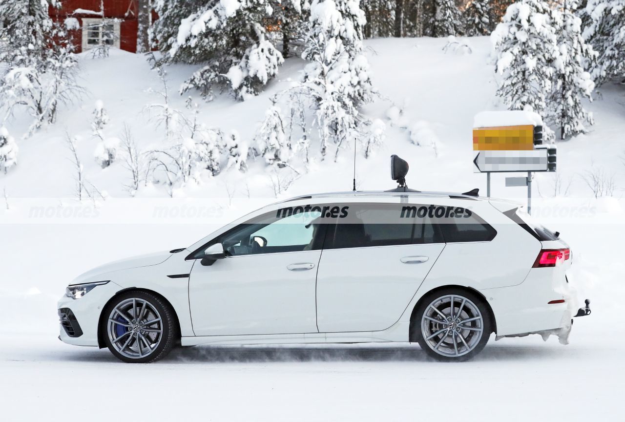 volkswagen-golf-r-variant-2021-fotos-espia-invierno-202174555-1610968681_6.jpg