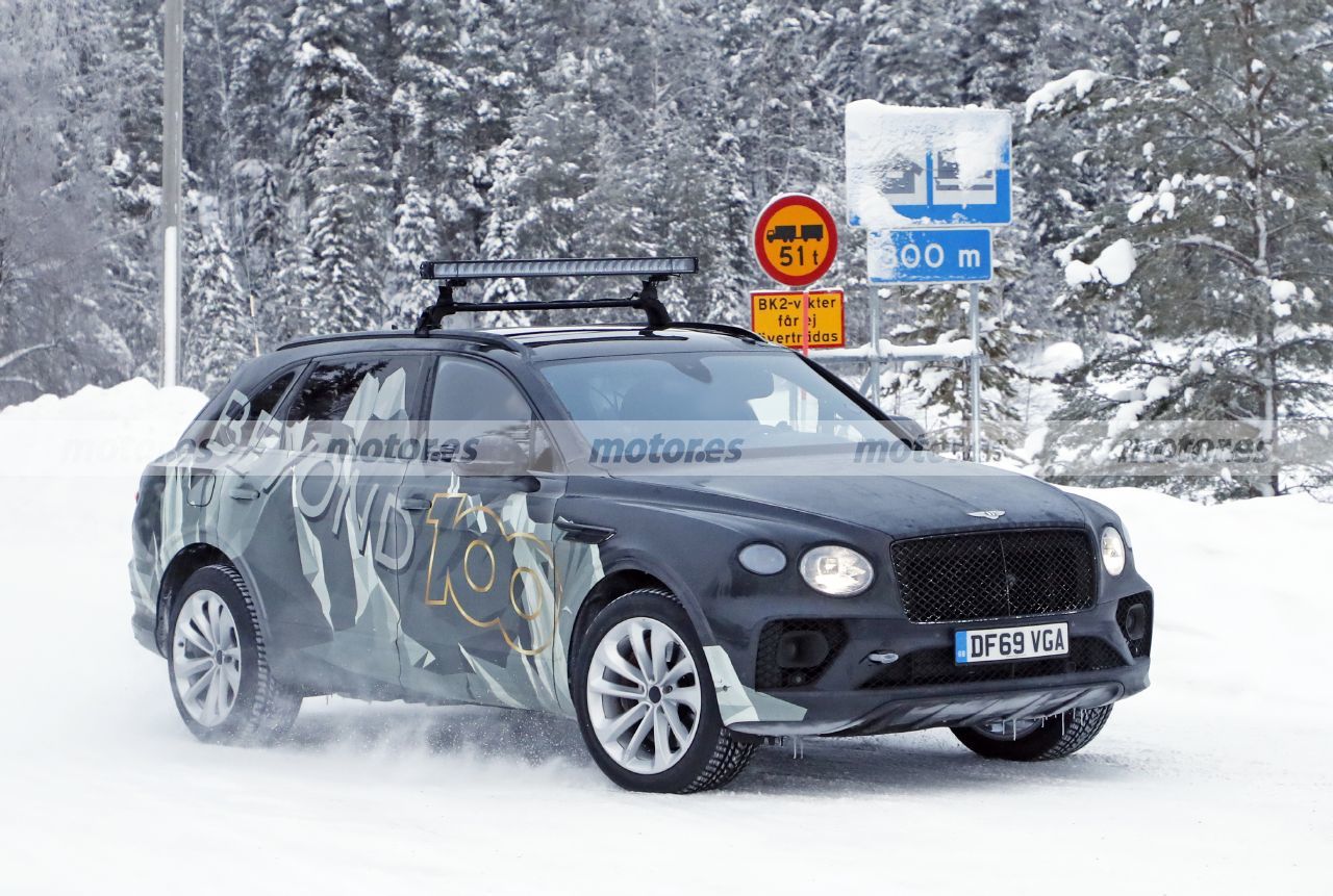 Foto espía Bentley Bentayga LWB 2022 - exterior