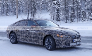 El BMW i4 2022 llega más destapado a las pruebas de invierno