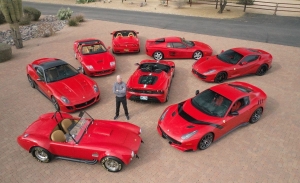 A subasta una impresionante colección completa de superdeportivos y muscle cars