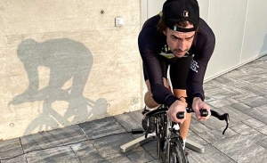 Fernando Alonso avanza en su recuperación: ya hace equilibrio y bicicleta en rodillo