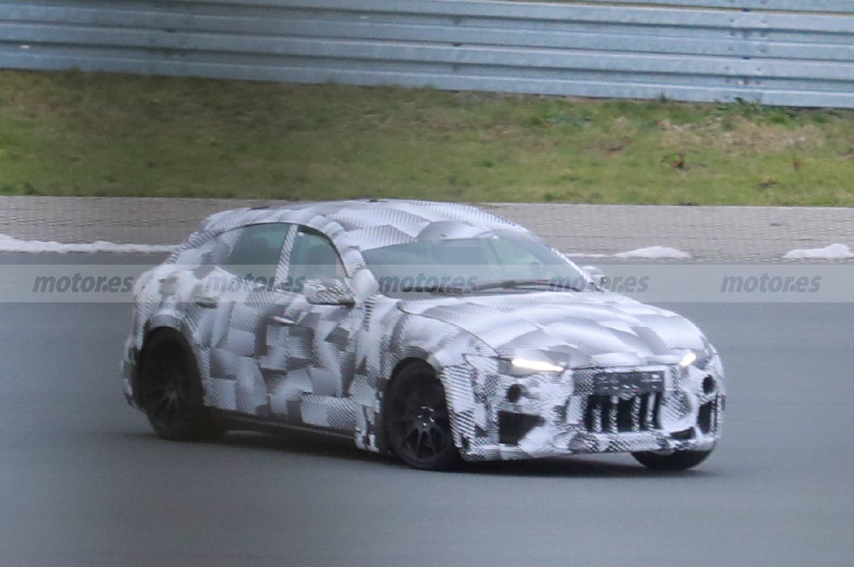 ferrari-purosangue-2022-mula-maserati-fotos-espia-202175191-1612854721_4.jpg
