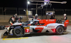 El Toyota GR010 Hybrid completa su primer test nocturno en Aragón
