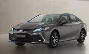 Toyota Camry 2021, precios y gama de la renovada berlina híbrida