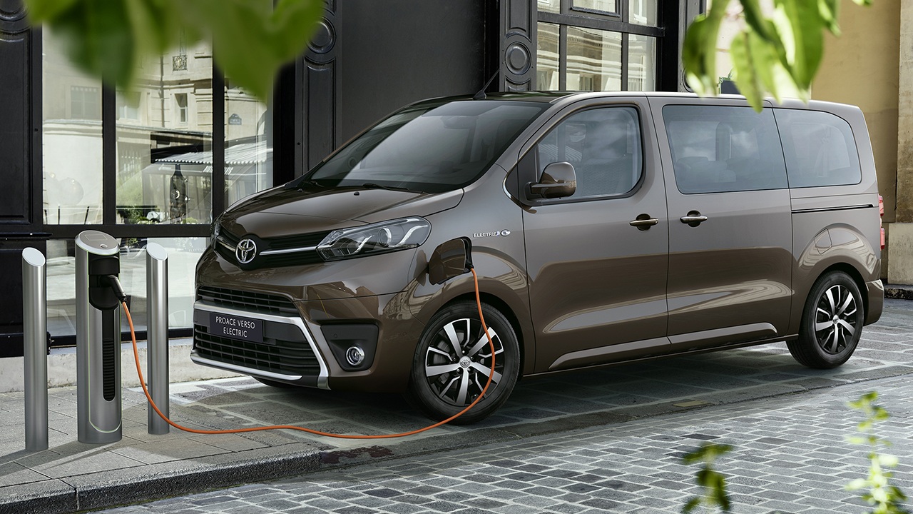Toyota Proace Verso Electric, precios y gama de la nueva furgoneta ...