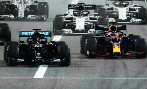 Zak Brown ve una alineación explosiva en Mercedes en 2022, ¿¡dónde hay que firmar!?