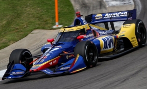 Alexander Rossi al frente y Palou cuarto en unos agitados últimos libres