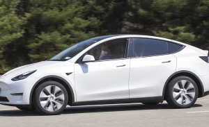 Cómo "engañar" a un Tesla para no precisar conductor al volante con Autopilot