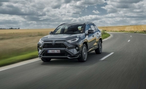 Prueba Toyota RAV4 Plug-in: híbrido enchufable es aún mejor