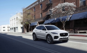 Jaguar E-PACE R-Dynamic Black Edition, un plus de deportividad para el SUV británico
