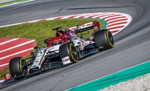 Kubica, a bordo del Alfa Romeo en los Libres 1 y test de Barcelona