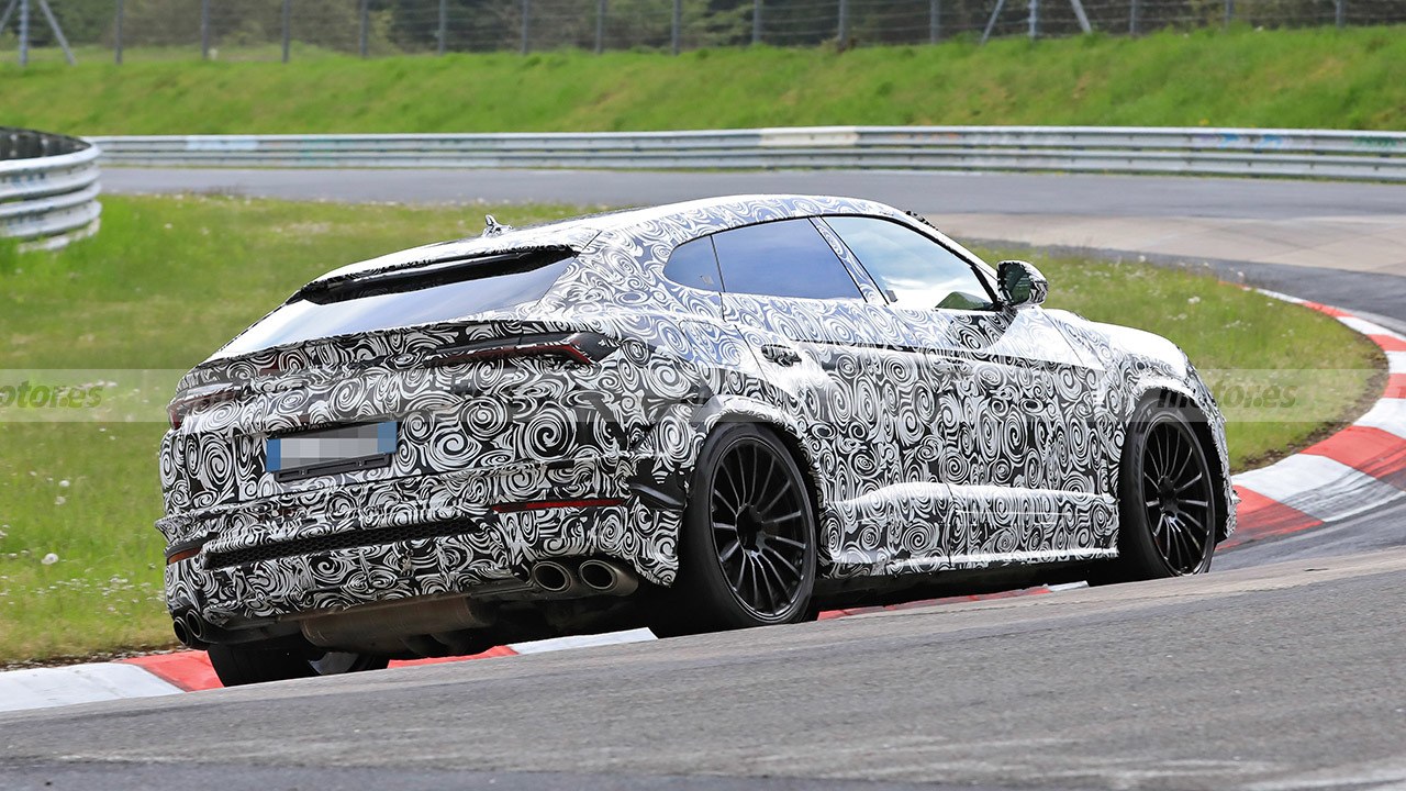 Fotos Urus EVO con motor electrificado, en Nürburgring