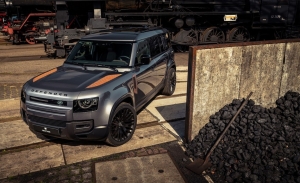 El nuevo Land Rover Defender se oxida de la mano de Niels van Roij Design