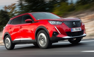 El Peugeot 2008 y su variante 100% eléctrica estrenan el acabado Style
