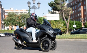 Prueba Peugeot Metropolis GT y SW, deportividad y practicidad sobre tres ruedas