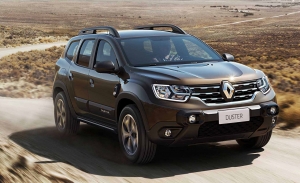 Colombia - Abril 2021: El Dacia Duster bajo la marca Renault roza la victoria