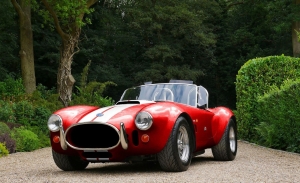 El brutal AC Cobra Series 4 eléctrico ya está disponible con 312 y 625 CV
