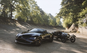 El Aston Martin Vantage Roadster rinde homenaje al modelo más antiguo de la firma