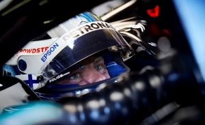 Bottas, «confuso» con su rendimiento en Bakú, apunta a un problema en su Mercedes