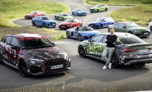 Los Audi RS 3 Sportback, y RS 3 Sedán, posan con la familia RS en un teaser