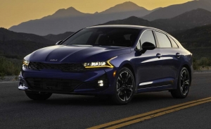 El KIA K5 2022 estrena una ligerísima actualización en varios mercados