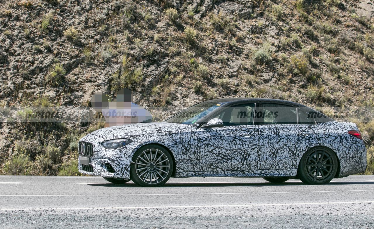 mercedes-amg-c-63-prototipo-camuflaje-fotos-espia-202179046-1624382584_9.jpg