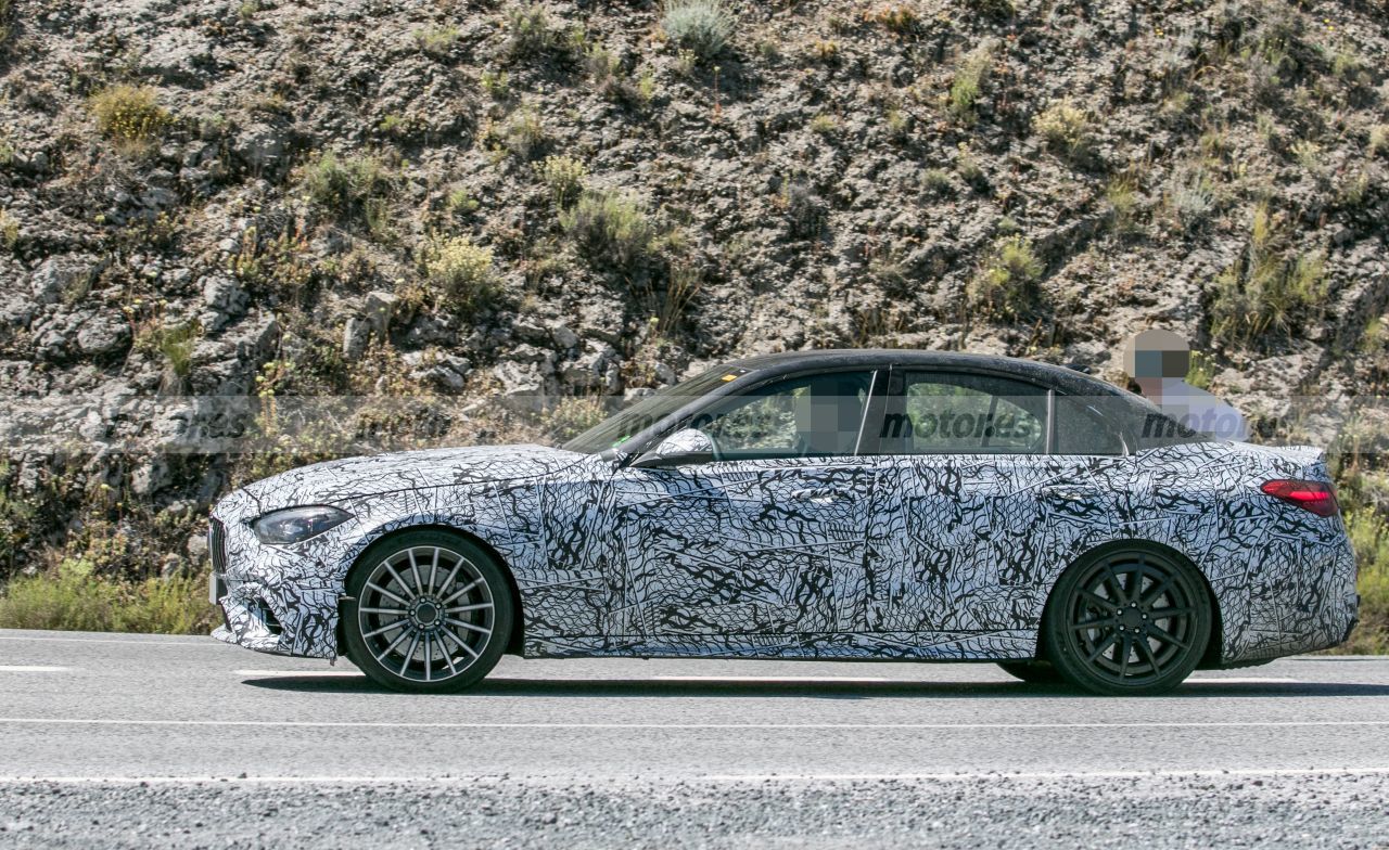 mercedes-amg-c-63-prototipo-camuflaje-fotos-espia-202179046-1624382588_11.jpg