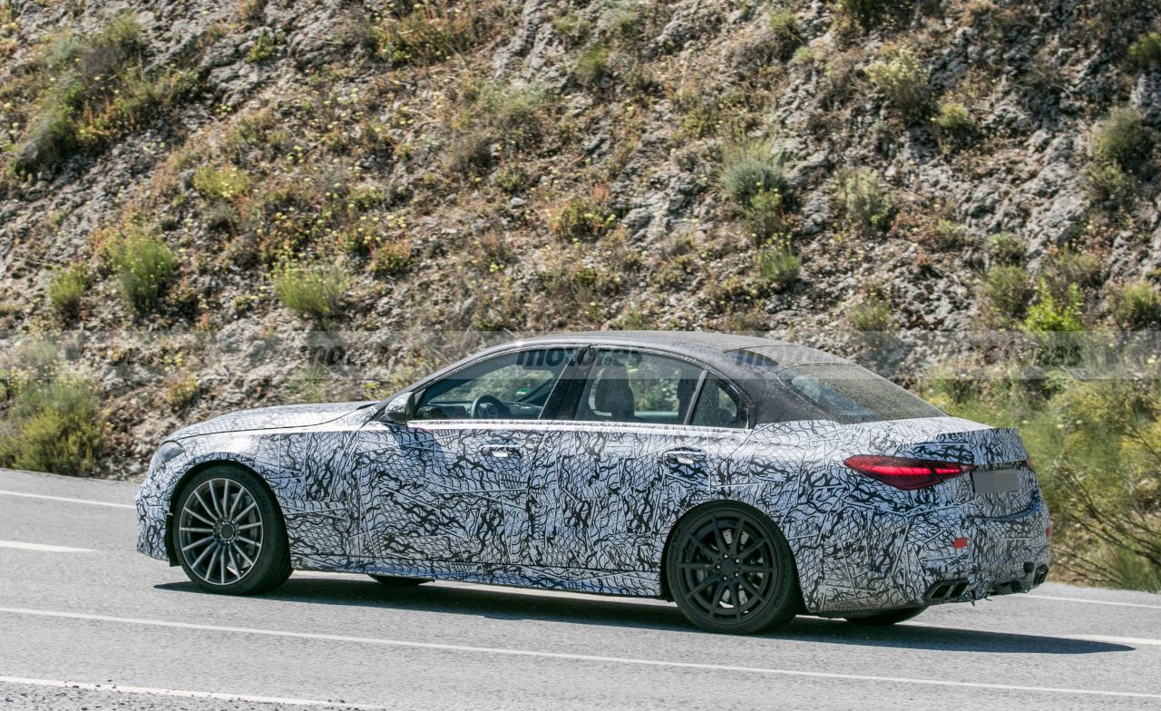 mercedes-amg-c-63-prototipo-camuflaje-fotos-espia-202179046-1624382600_14.jpg