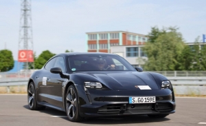 La gama de Porsche contará con una tecnología de alertas 5G en tiempo real