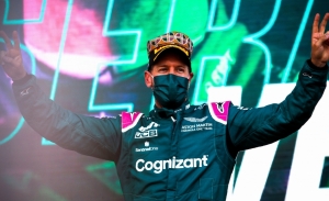 Primer podio de Aston Martin en la F1 tras un primer relevo espectacular de Vettel