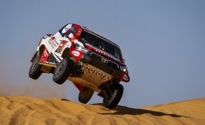 El Toyota Hilux 4x4 cambia su corazón y monta un V6 de 3.5 litros