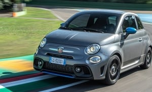 Abarth F595, un deportivo de bolsillo para homenajear a la Fórmula 4
