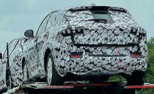 El nuevo Alfa Romeo Tonale, el esperado SUV compacto, es cazado a plena luz del día