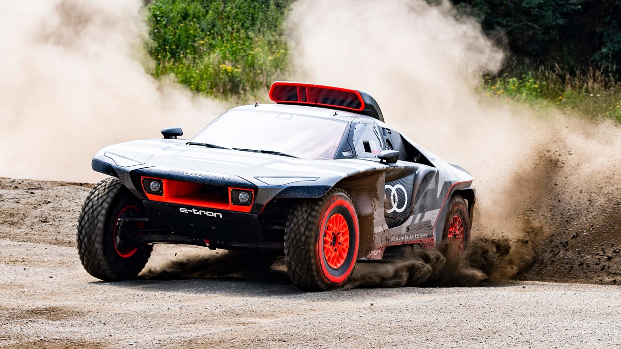 audi-rs-q-e-tron-4x4-electrificado-cambi