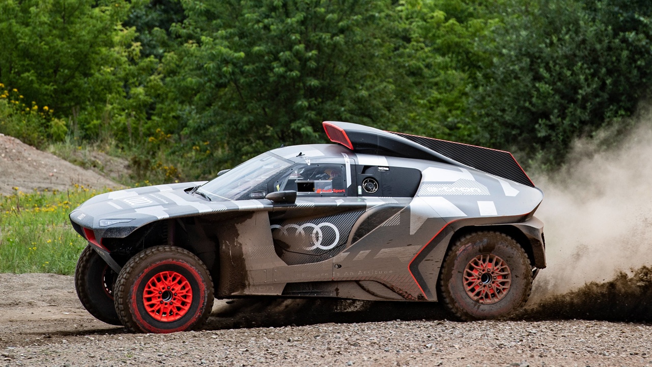 audi-rs-q-e-tron-4x4-electrificado-cambi