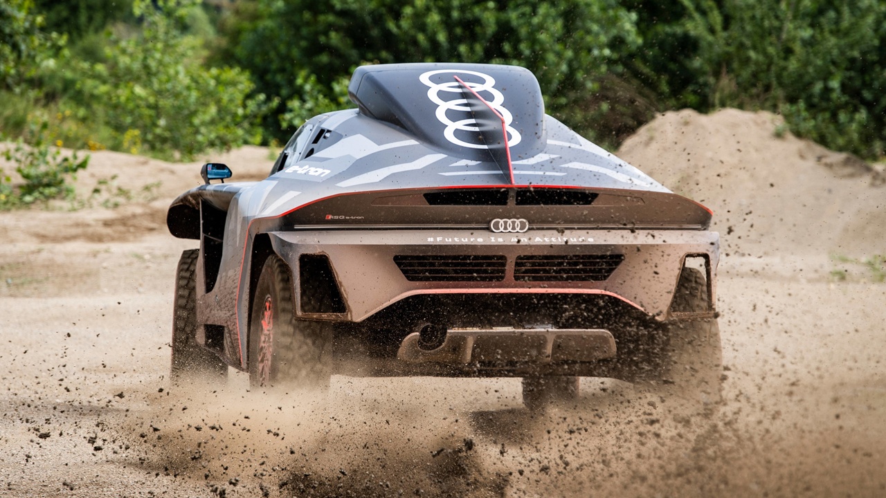 audi-rs-q-e-tron-4x4-electrificado-cambi