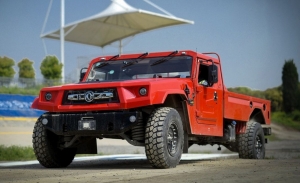 La brutal versión de calle del Hummer chino ya está disponible en los concesionarios